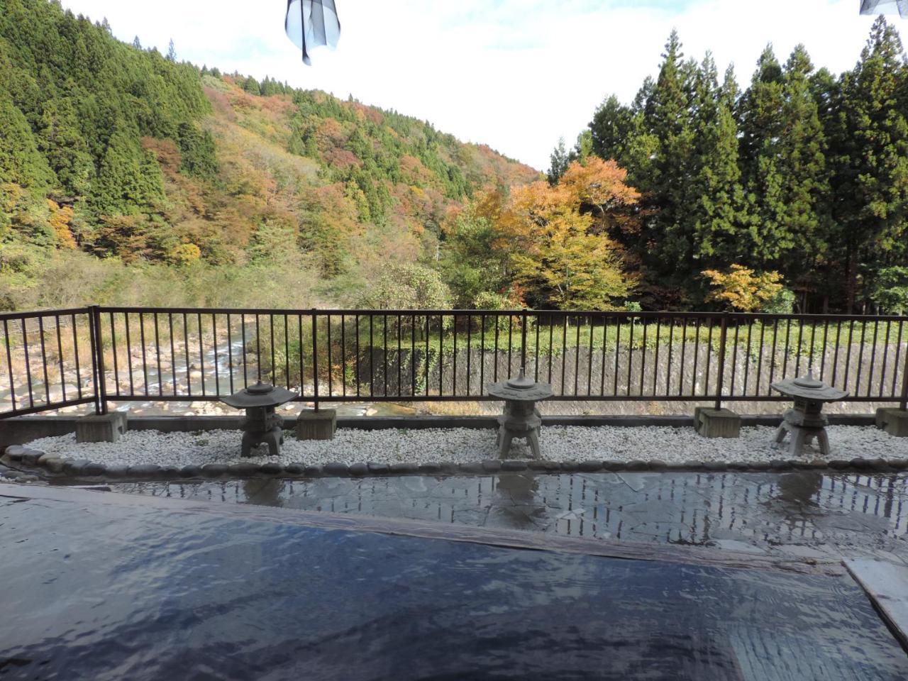 土湯温泉 やすらぎの宿 向瀧旅館 Fukushima (Fukushima) Exterior foto