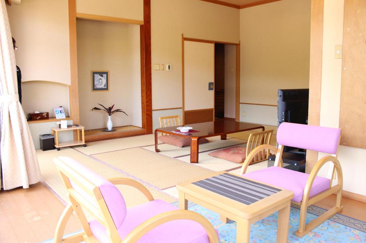 土湯温泉 やすらぎの宿 向瀧旅館 Fukushima (Fukushima) Exterior foto